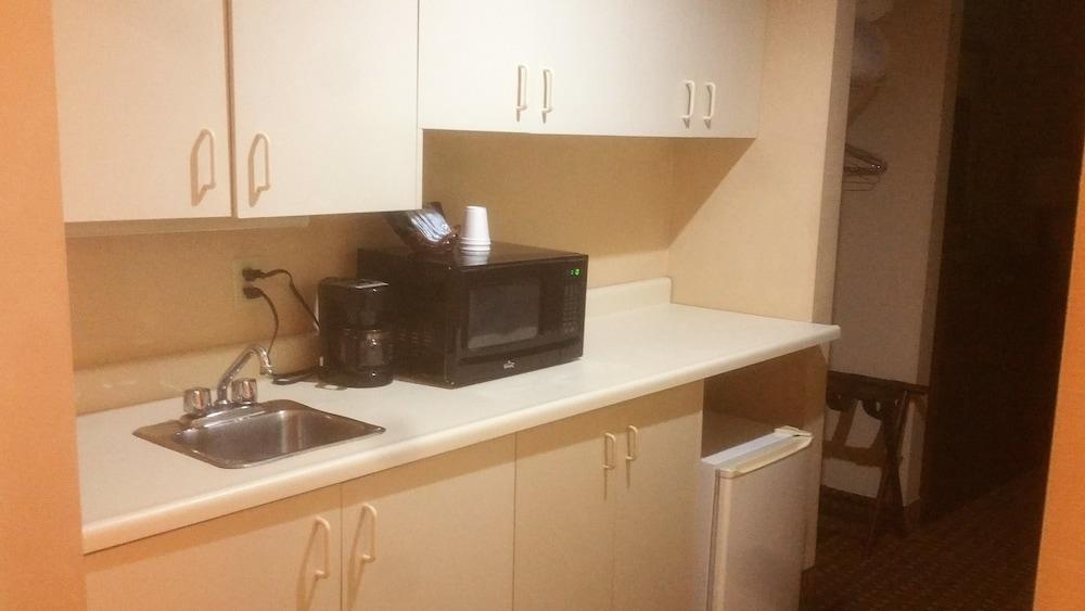 Best Value Inn & Suites Parry Sound Bagian luar foto