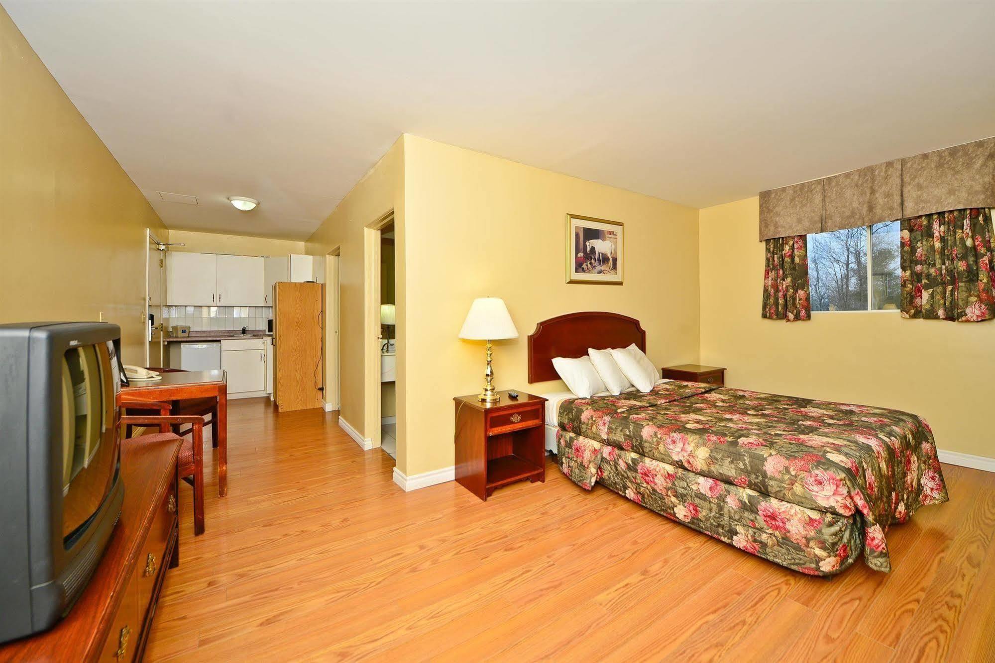 Best Value Inn & Suites Parry Sound Bagian luar foto
